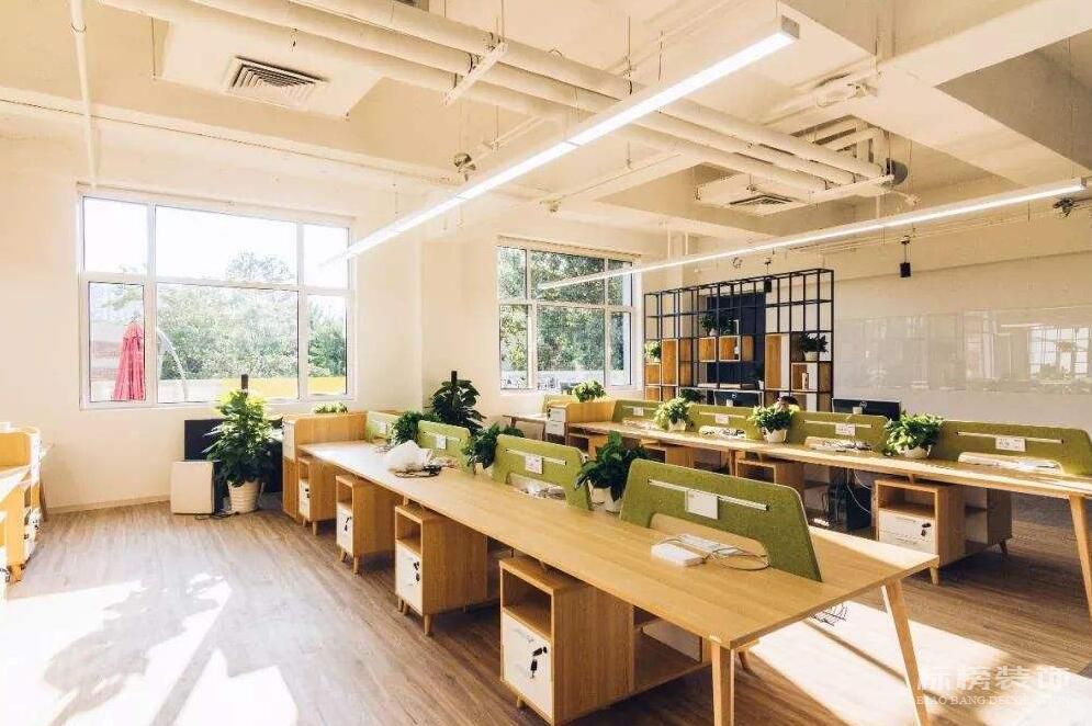 深圳办公室装修完成后如何进行保洁工作？