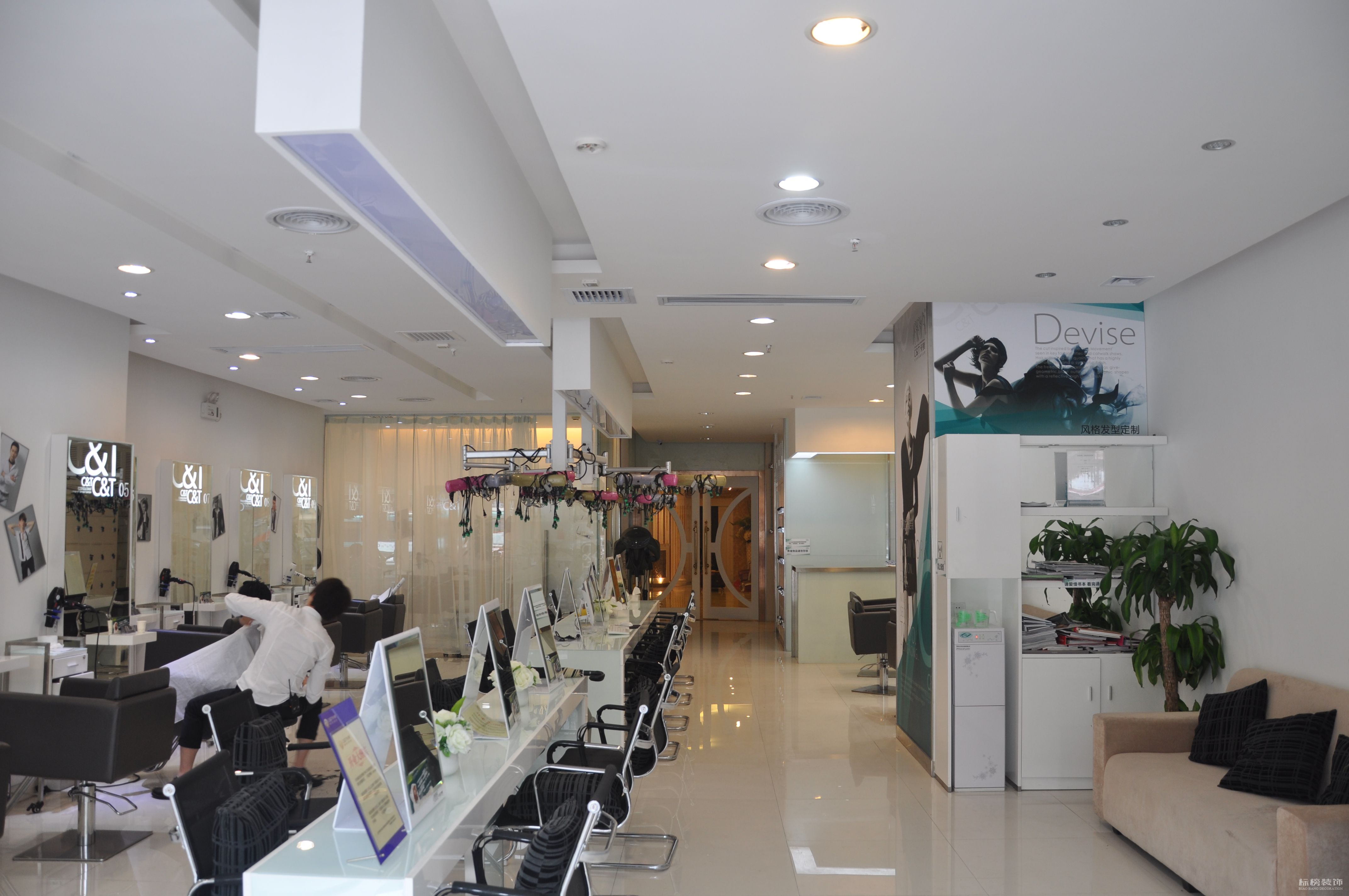 深圳店铺的装修 海角官网首页登录入口